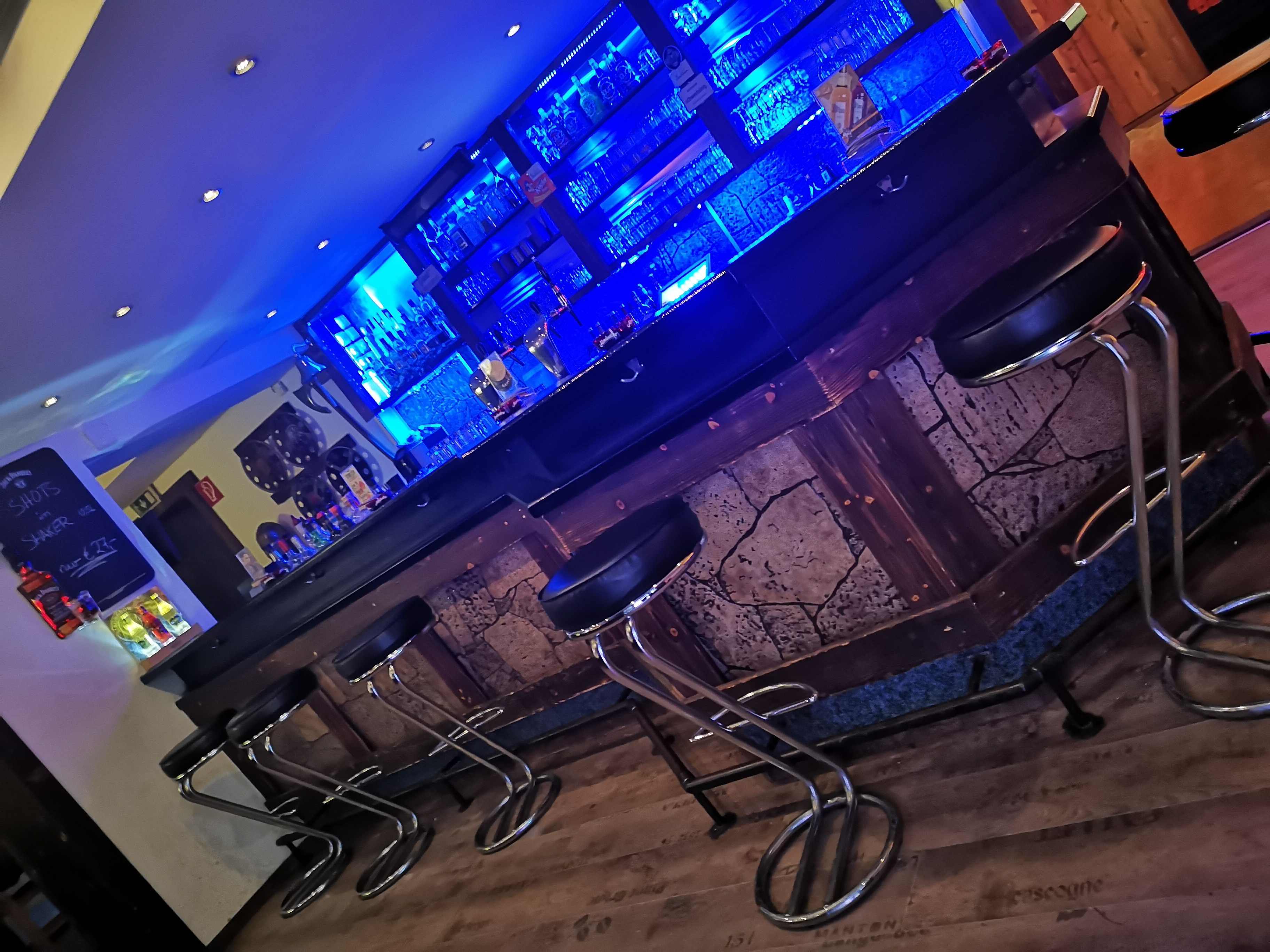 Bar Walhalla Die Wirte Spittal Essen. Trinken. Schlafen.